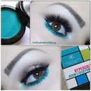 Glitter teal accented eyeshadow