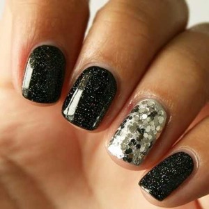 pretty ,black nails .