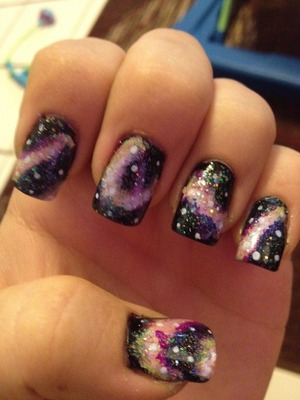 Nails inspired by the galaxy