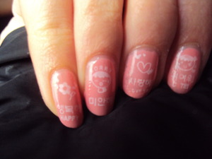 I love South- Korea and K-POP
And tha'st why I just love my nails, thanks to konad image plate ^^