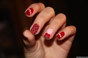 my naildesign for valentines day. a bit late, ugh. 