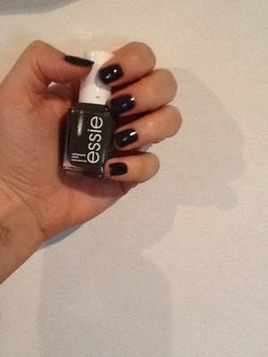 Essie in Power Clutch