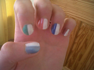 Post on my blog with products used http://imustbedreaming95.blogspot.co.uk/2012/08/candy-striped-nails.html