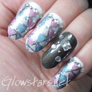 For a tutorial on this mani and more nail art visit http://Glowstars.net