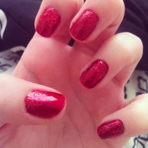 Red nails with the glitter blend. Sephora perfect reds collection. 