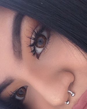 Instagram-cindyysotomua follow for makeup details . 😊