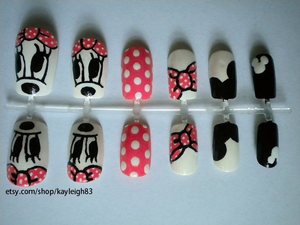 Newest in my Etsy shop, a pink version of the popular Minnie Mouse design!

http://www.etsy.com/shop/kayleigh83?ref=si_shop