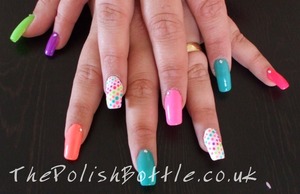 For more Gelish manis, extensions, and a close-up of the dots visit http://ThePolishBottle.co.uk/blog