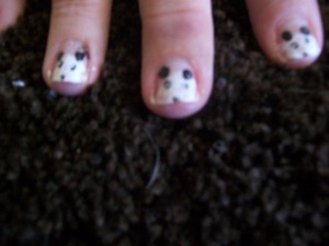 gave my mom panda nails