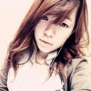 Nhi Y.