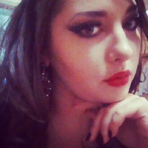 red lips and smoky eyes