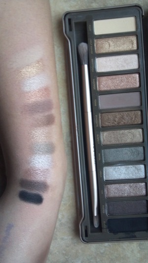 Urban Decay Naked 2 Pallet Swatches: on top of primer