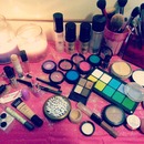 Glitters and Makeuppp!!! I'm a happy girl!!! Hahahaha 