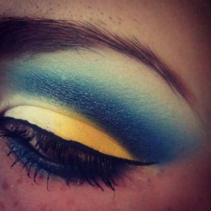A look inspired by a friend of mine. I love how bright and eye catching this is as I had a compliment while I was out in the day with this on.