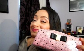 WHATS IN MY MAKEUP BAG ? AND WINNER MINI GIVEAWAY