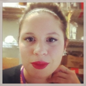 Red lips and cat eyes my everyday love :)