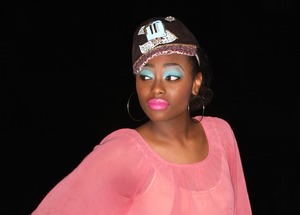 Custom Hand Painted Hats 904-333-9623 
http://facebook.com/Porceline.Chaynz

Makeup By: Me
Photo By: Rodolfo Abel Lopez