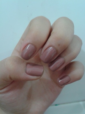 brown nails