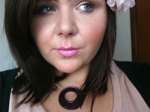 using MNYX champagne and cavier palette, napoleon perdis blush and st germain lipstick by MAC
