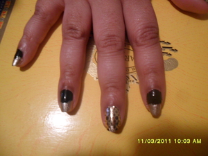 MY Gold N Black LV Nails pic2