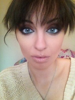 Frizzy fringe but love this makeup style