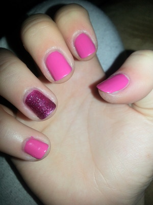 A discrete pop of glitter