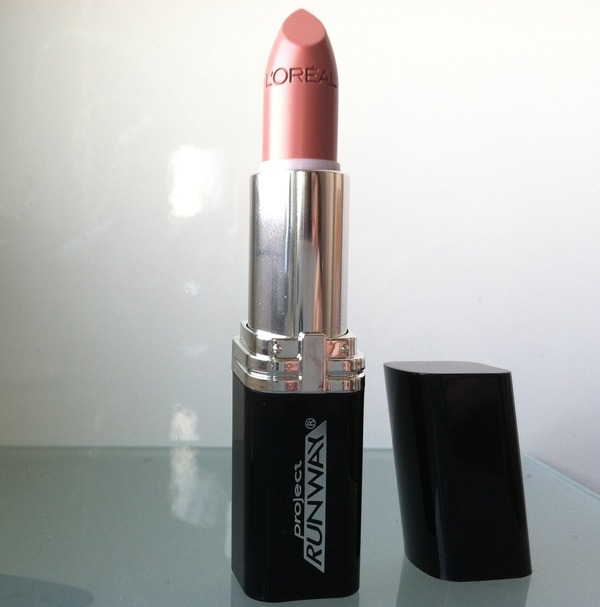 L’Oréal Project Runway Colour Riche Lippenstift – Farbe Charming Cockatoos Pout 485