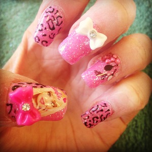 Pink glitter gels with 3d acrylic bows and barbie motif!