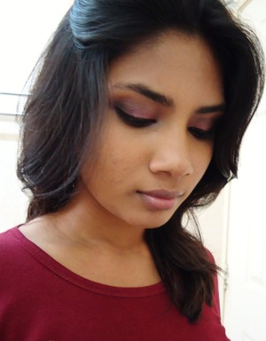 This look is perfect for a date, clubbing or even a party. Hope you enjoy..
For more info on the tutorial check out Antique Purple
http://antique-purple.blogspot.com/2012/06/fotd-dark-cranberry-using-body-shop.html