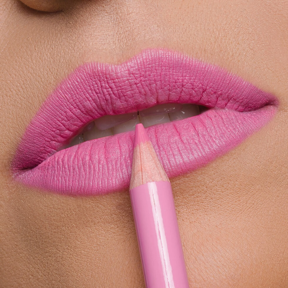 Model wearing Jeffree Star Cosmetics Velour Lip Liner in C*nt