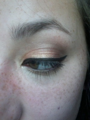 Warm toned look for summer. Bronzey brown in outer corner and crease, orangey copper in center and gold in the inner corner.