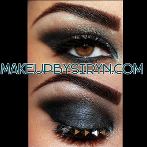 This smokey stunner features our FAUX x DEV lashes!