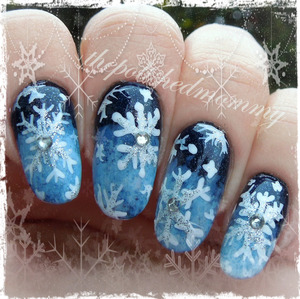 #nailartdec -snowfall, glitter. 

http://www.thepolishedmommy.com/2013/12/oh-snowy-night.html