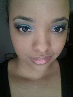 Amazing look using Urban Decay's new Electric Palette as well as Naked 2