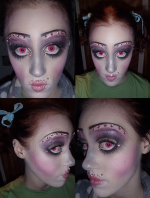 Halloween; Pink Doll^^
Sry, I didn't cover my brows properly, I didn't have anything at home to do it with :/