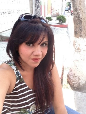 Yenn L.