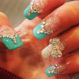 Love these nails if you want to get them done or just need inspiration go to luv'in nails or search them up! 