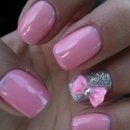 Nice big light pink glittery bow nails